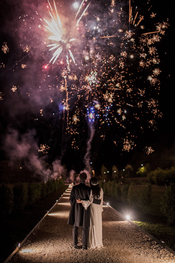 Fuegos artificiales en boda -Itziar Ortuondo