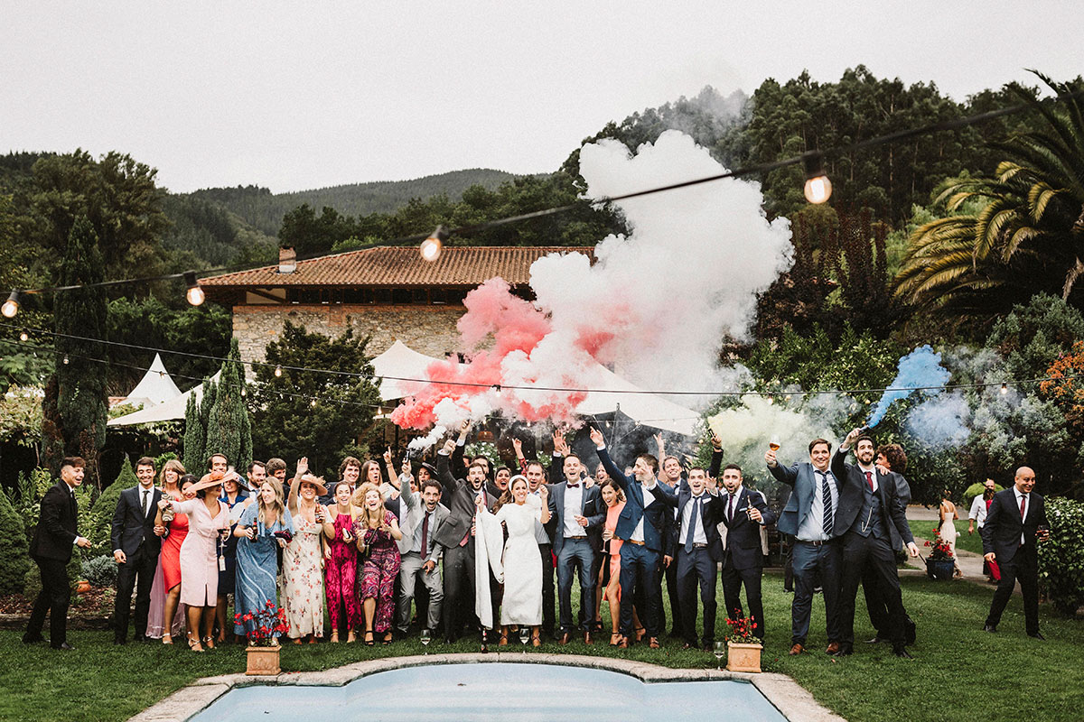 Boda Jardín de Barretaguren - Itziar Ortuondo - Bombas de humo - Blog de bodas